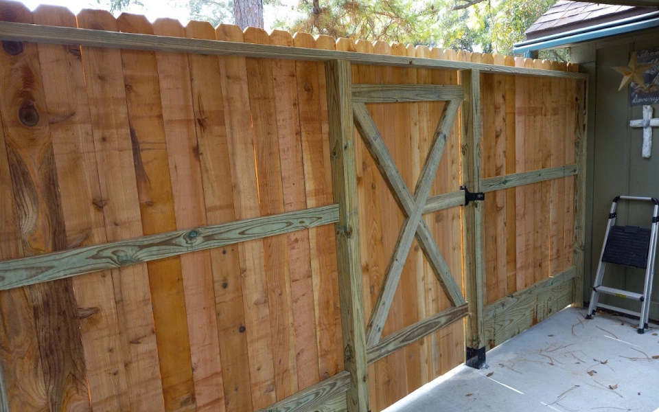 Content 2 Wooden Fence